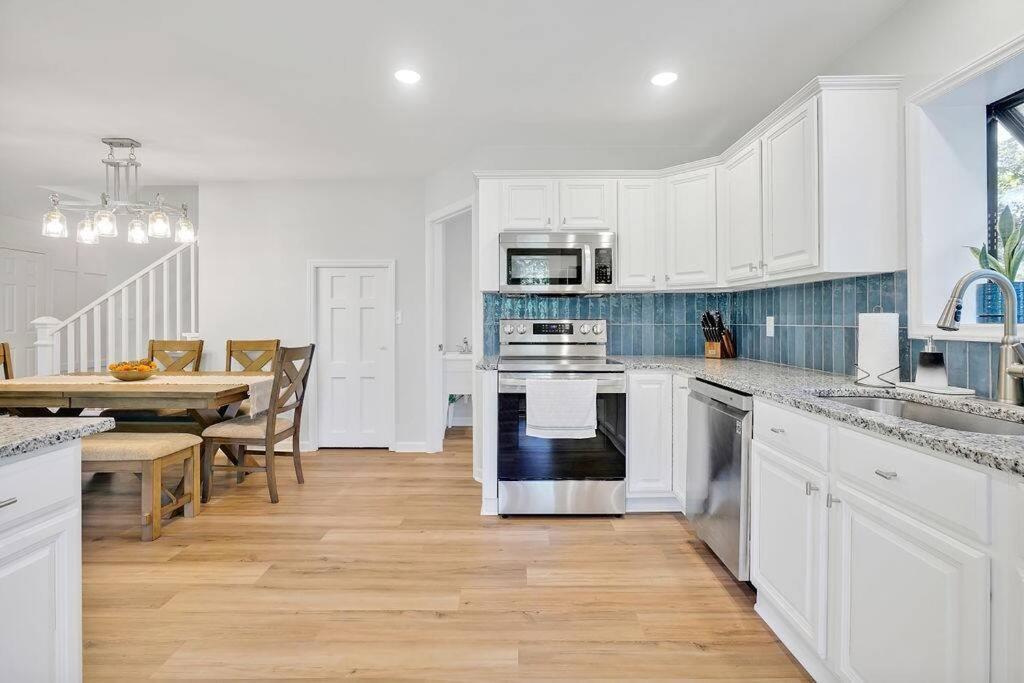 Villa Middle Sound Hideaway~Beaches, Shopping, Families Wilmington Exterior foto